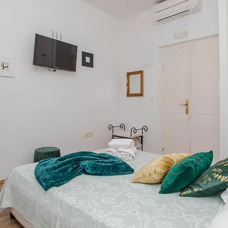 Mimbelli Pensjonat 4*